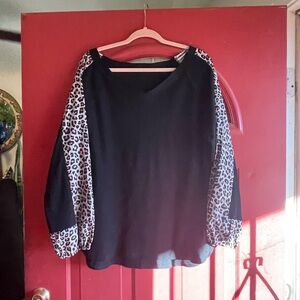 Leopard Print Sleeve Black Top